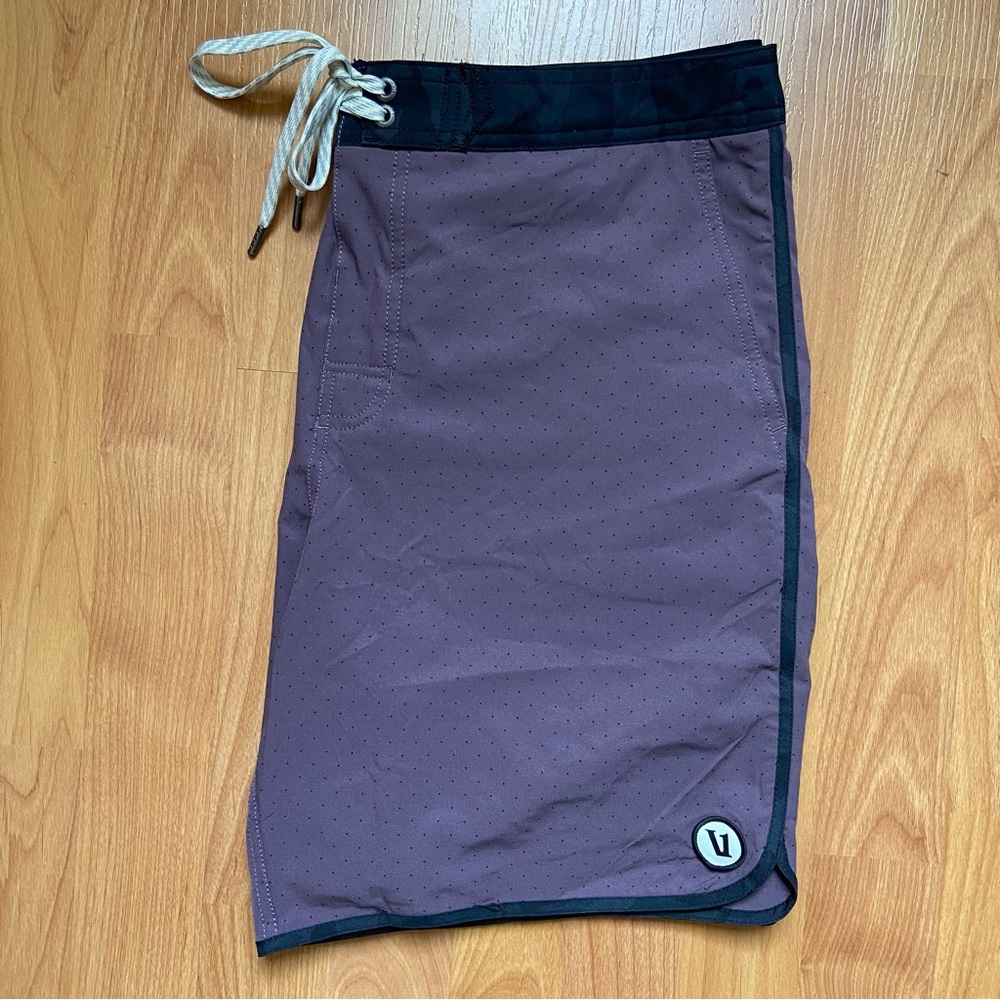 Vuori Men’s Logo Purple Drawstring Shorts Size 32 - Picture 3 of 12